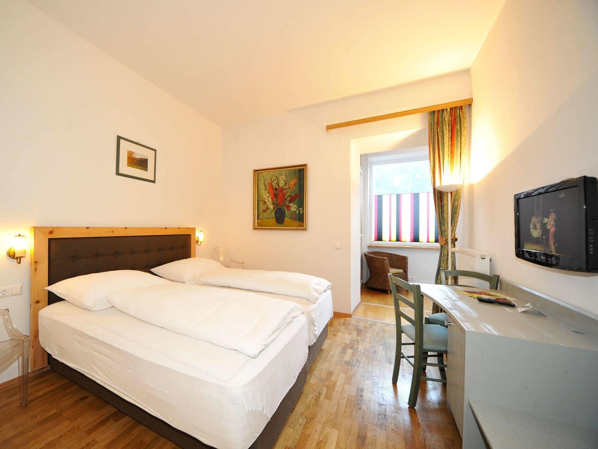 Erlebnis Post - Stadthotel Mit Eigenart Spittal an der Drau Ngoại thất bức ảnh